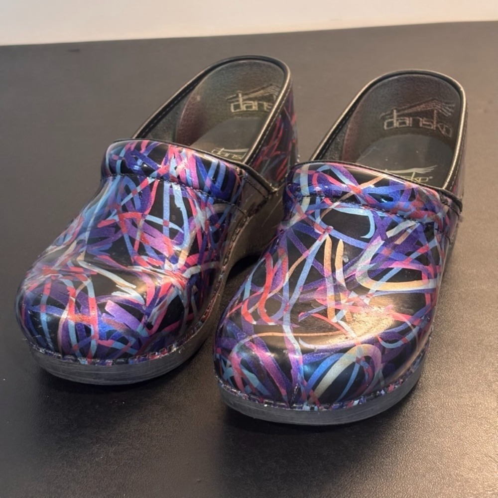 Dansko XP 2.0 Professional Ribbon Design Clog Womens Patent Shoes size 39/ 8.5-9